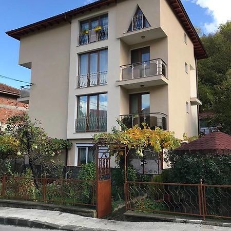 Guest Rooms Profirov 잘라토그라드 외부 사진
