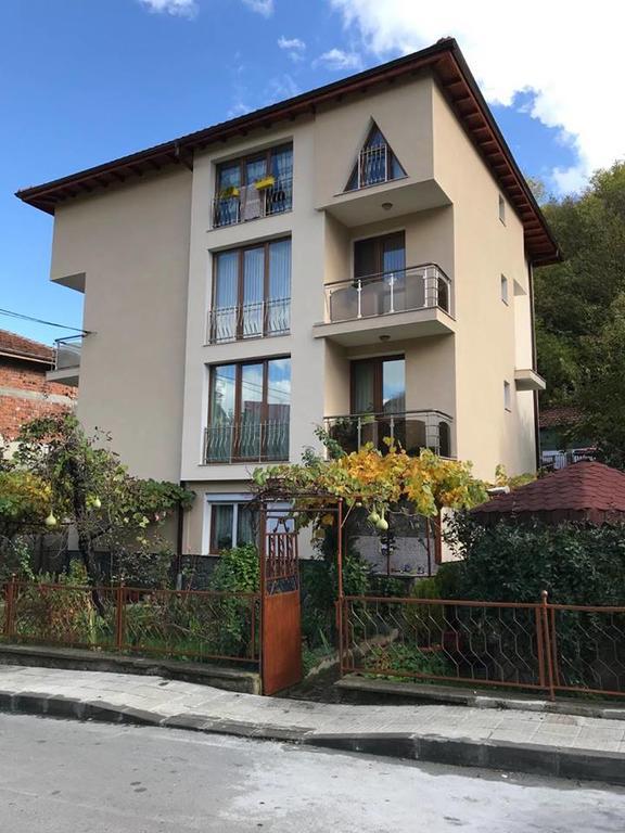 Guest Rooms Profirov 잘라토그라드 외부 사진